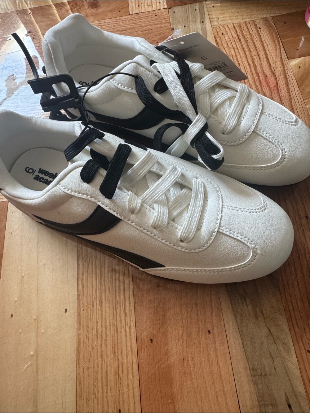 Women's White Sneakers with Black Accents - Classic Casual Trainer